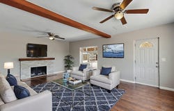2215 TAPIA Boulevard SW, Albuquerque, NM 87105