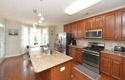 3 Pebble Rd, Woodland Park, NJ 07424-4280