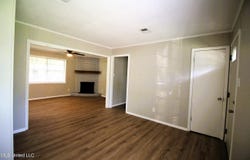 645 Cox Avenue, Holly Springs, MS 38635