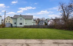 11 Dyer St, Fall River, MA 02720