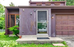 389 Pine Grove Avenue, Gurnee, IL 60031