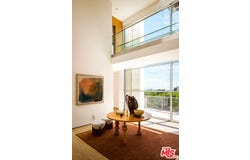 1700 Queens Ct, Los Angeles, CA 90069