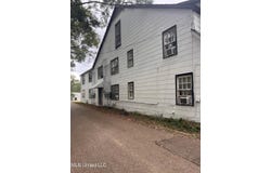 301 W Marion Avenue, Crystal Springs, MS 39059