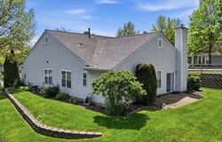 56 Kensington Cir, White Twp., NJ 07823-1700