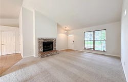 246 Royalltrail Lane, O'Fallon, MO 63368