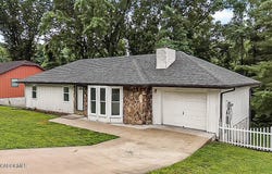 2014 SANDRA Drive, Jefferson City, MO 65101