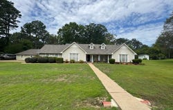 217 Winfield Dr., Tupelo, MS 38801
