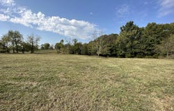 359 E Dade 74, Greenfield, MO 65661