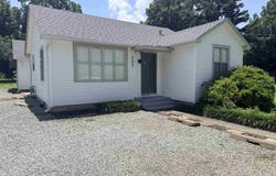 107 W 12Th St, Stuttgart, AR 72160