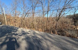 Scenic Drive, Eldon, MO 65026