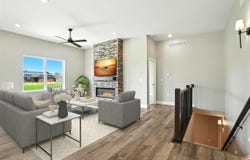 904 Long Dr, Solon, IA 52333