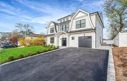 2767 Essex Court, Oceanside, NY 11572