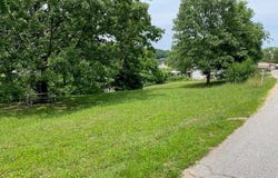 1778 Robin Hood Lane, Roach, MO 65787