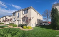12586 Chardin Place, St Louis, MO 63128