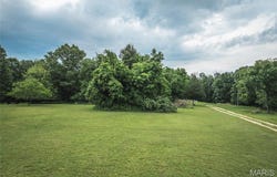 10375 Summerfield Drive, Rolla, MO 65401