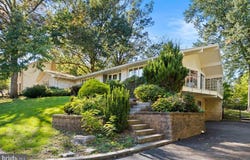 412 CENTER Street, HERSHEY, PA 17033