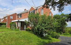 1016 Dallett Rd, Whitehall, PA 15227