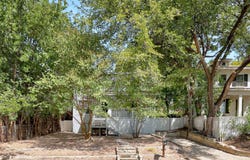 2102 E 8th St, Austin, TX 78702
