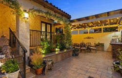 897 Woodlawn Drive, Thousand Oaks, CA 91360