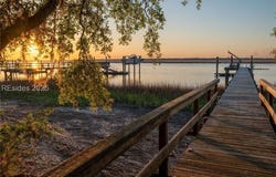 21 N Calibogue Cay Road, Hilton Head Island, SC 29928