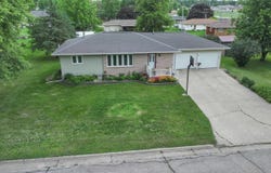 707 9th Ave, Ackley, IA 50601