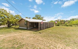 1515 Bee Ln, Tow, TX 78672
