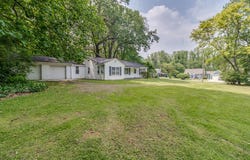 21 Riverside Parkway, Battle Creek, MI 49015