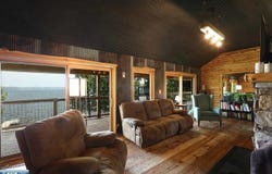8921 Palm Rd, Britt, MN 55710