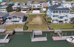 118 Charlotte Street, Holden Beach, NC 28462