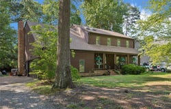 107 Brokenbridge Road, Yorktown, VA 23692