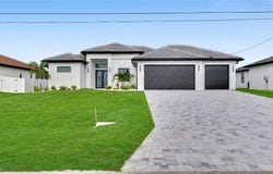 1231 SW 28th Terrace, Cape Coral, FL 33914
