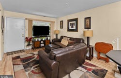 20 MAPLEWOOD, WEST DEPTFORD, NJ 08066