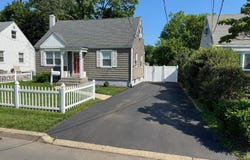 296 High Street, Metuchen, NJ 08840