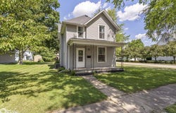 420 S Avenue D, Washington, IA 52353