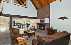 28691 Quebec, Lake Arrowhead, CA 92352