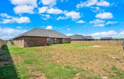 407 Bob White rd, Geronimo, OK 73543