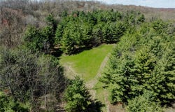 5742 Hilltop Drive, Strasburg, OH 44680
