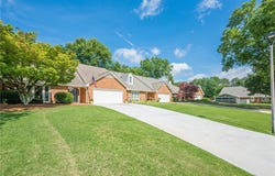 535 Brickleberry Lane, Roswell, GA 30075