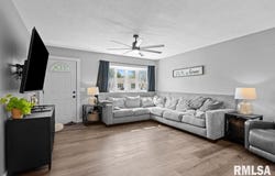 3307 CLOVER HILLS Drive, Bettendorf, IA 52722