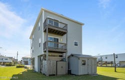 8014 8th Street, Surf City, NC 28445