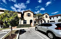 10490 W 33rd Way, Hialeah, FL 33018