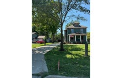 1004 S Willow Street, Ottawa, KS 66067