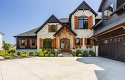 3675 Dartmoor Way, Zionsville, IN 46077