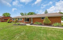 8718 Falls Lane, Broadview Heights, OH 44147