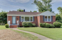 6  Linda Cir, Hampton, VA 23666