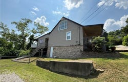 1119 Stewart St, Tarentum, PA 15084
