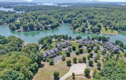 295 S Pointe Shore Dr, Moneta, VA 24121