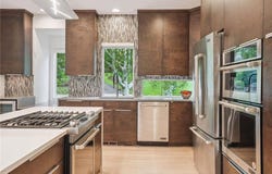 209 Westwood Drive N, Golden Valley, MN 55422
