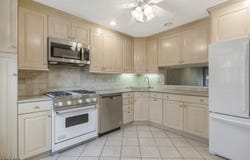 66 Chelsea Way, Bridgewater Twp., NJ 08807-3448