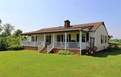 1967 Cub Creek Rd, Appomattox, VA 24522